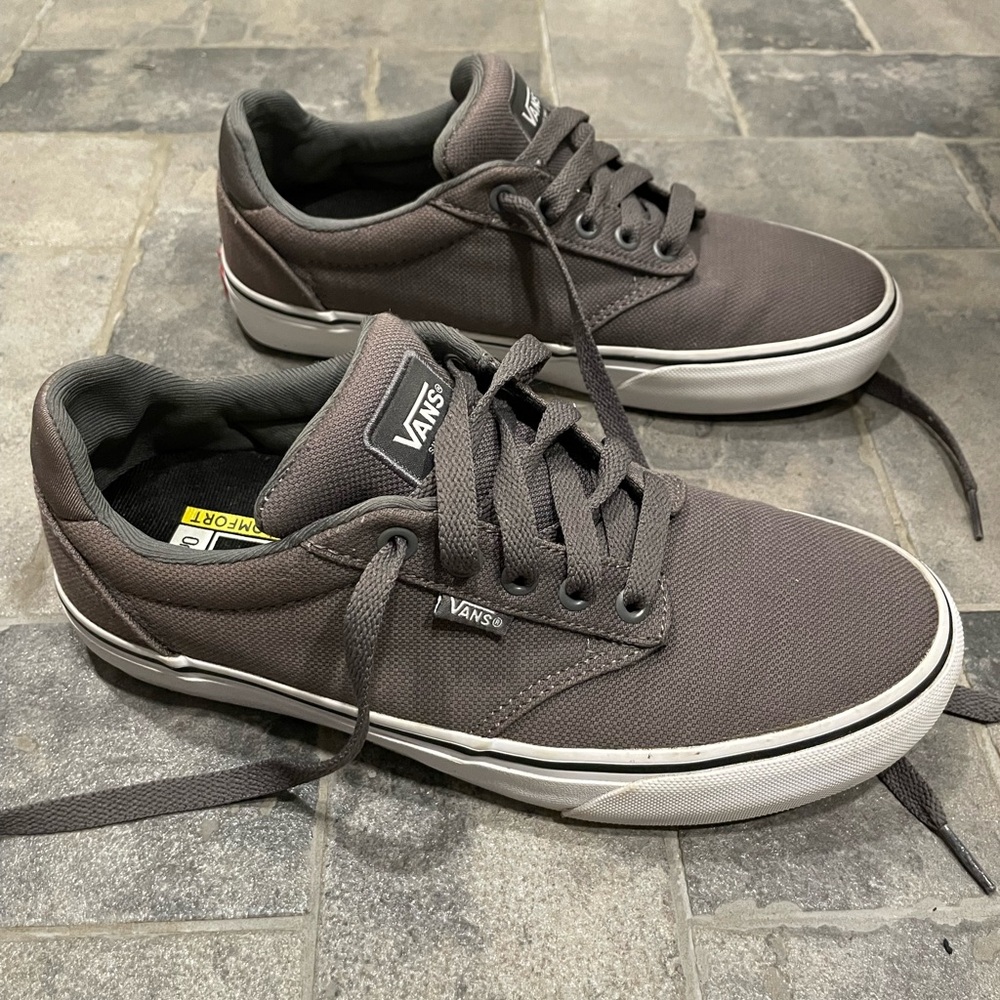 Vans Atwood Deluxe skate sneaker gray LIKE NEW size 7.5 men’s or teen.